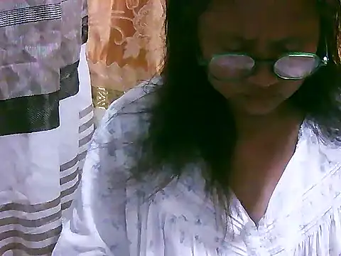 Snapshot of fireflower70 chatting on February 1, 2026, 6:56 am fireflower70 online show from February 1, 2026, 6:56 am