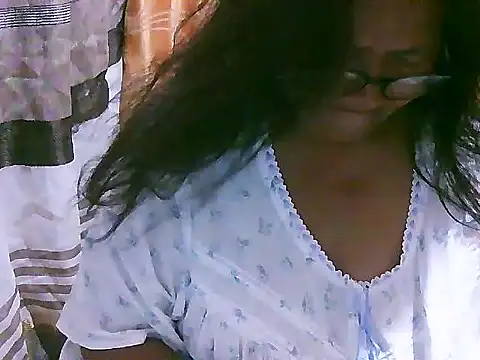 Snapshot of fireflower70 chatting on February 1, 2026, 10:52 pm fireflower70 online show from February 1, 2026, 10:52 pm