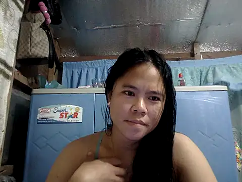 xxdreamgirl69 online show from June 24, 2026, 12:31 am