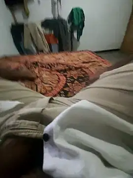 sheneth2005 online show from December 16, 2025, 8:41 am