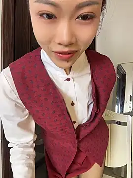 Snapshot of youyou-baby999 chatting on May 18, 2026, 5:57 am youyou-baby999 online show from May 18, 2026, 5:57 am