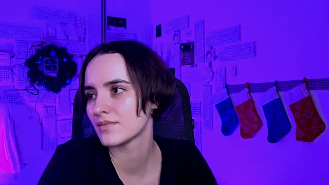 Snapshot of KateWillows chatting on December 16, 2025, 8:19 am KateWillows online show from December 16, 2025, 8:19 am