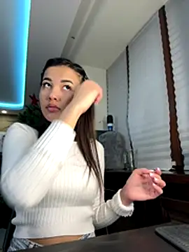 Snapshot of cordeliawow chatting on December 20, 2025, 5:03 am cordeliawow online show from December 20, 2025, 5:03 am