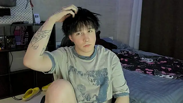 Snapshot of miya_meow_miku chatting on December 5, 2025, 5:31 pm miya meow miku online show from December 5, 2025, 5:31 pm