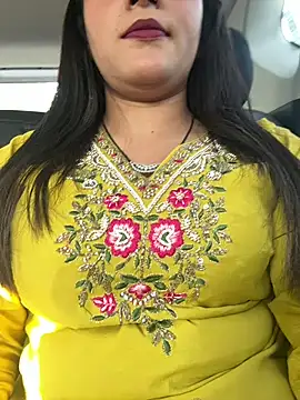 Snapshot of magical_ishika chatting on November 29, 2025, 9:12 am magical ishika online show from November 29, 2025, 9:12 am