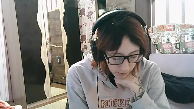 AmandaGimenez online show from December 5, 2025, 10:24 am