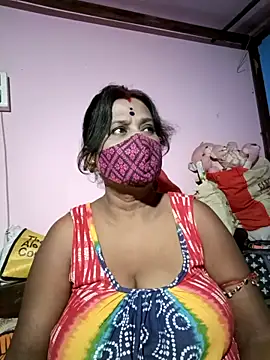 Snapshot of me-pari-hu chatting on May 2, 2026, 4:34 pm me-pari-hu online show from May 2, 2026, 4:34 pm
