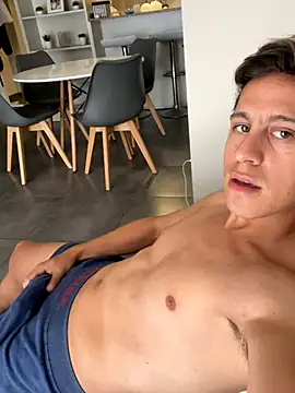 Snapshot of Emanueldickarg chatting on December 3, 2025, 6:50 pm Emanueldickarg online show from December 3, 2025, 6:50 pm