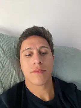 Snapshot of Emanueldickarg chatting on December 16, 2025, 9:09 pm Emanueldickarg online show from December 16, 2025, 9:09 pm