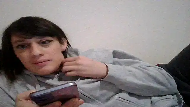 Snapshot of mala93ts chatting on December 3, 2025, 8:18 pm mala93ts online show from December 3, 2025, 8:18 pm