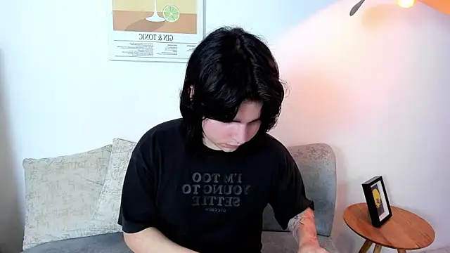 Snapshot of daniellesins2 chatting on December 19, 2025, 8:38 pm daniellesins2 online show from December 19, 2025, 8:38 pm