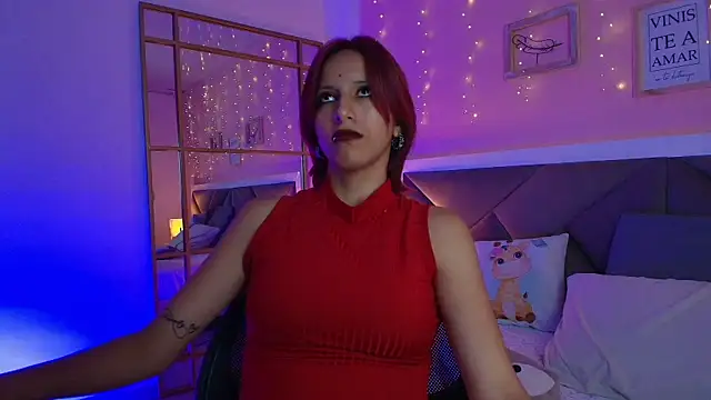 Snapshot of tifany_hall chatting on December 16, 2025, 6:35 pm tifany hall online show from December 16, 2025, 6:35 pm