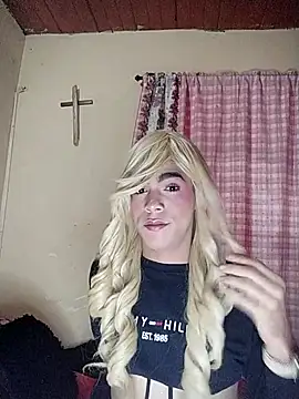 Snapshot of ARES_AND_ALEX chatting on December 16, 2025, 9:31 pm ARES AND ALEX online show from December 16, 2025, 9:31 pm