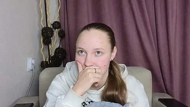 Snapshot of BibiStapler chatting on January 14, 2026, 7:19 pm BibiStapler online show from January 14, 2026, 7:19 pm