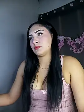 Snapshot of Emy_cutee chatting on December 4, 2025, 4:05 pm Emy cutee online show from December 4, 2025, 4:05 pm