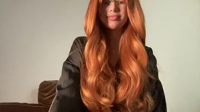 Snapshot of EliseMeadow chatting on December 17, 2025, 7:25 am EliseMeadow online show from December 17, 2025, 7:25 am