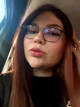 Snapshot of RosieRider_ chatting on December 15, 2025, 8:35 pm RosieRider online show from December 15, 2025, 8:35 pm