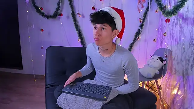 Snapshot of Jake_beach_ chatting on December 20, 2025, 1:45 am Jake beach online show from December 20, 2025, 1:45 am