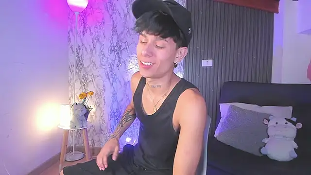 Snapshot of Jake_beach_ chatting on January 18, 2026, 1:53 am Jake beach online show from January 18, 2026, 1:53 am