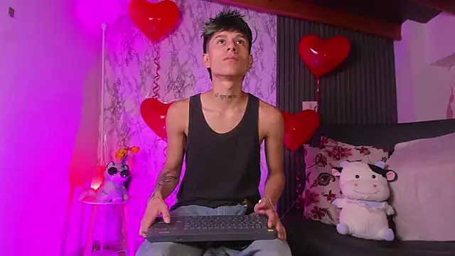 Snapshot of Jake_beach_ chatting on February 13, 2026, 1:56 am Jake beach online show from February 13, 2026, 1:56 am