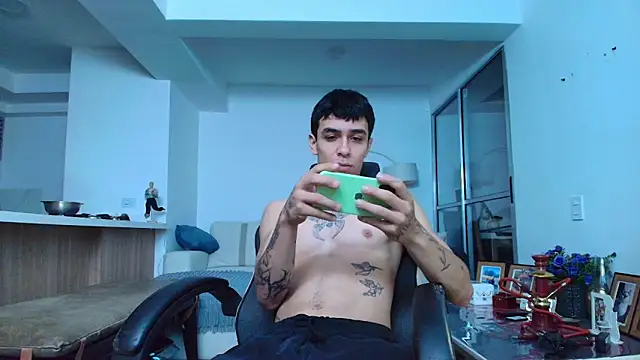 Snapshot of liorvante chatting on February 22, 2026, 5:40 am liorvante online show from February 22, 2026, 5:40 am