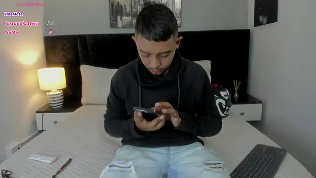 BASTIAN NICOLAS  online show from December 19, 2025, 9:55 pm