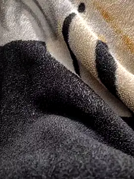 TwinklyBasket897 online show from December 14, 2025, 4:34 pm