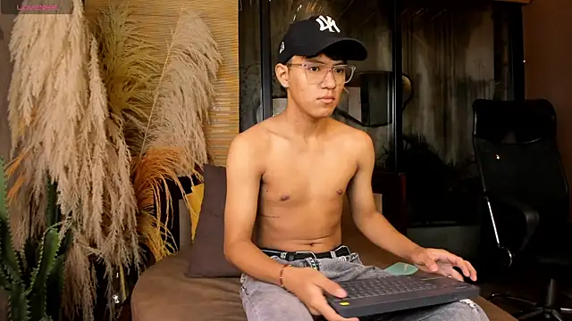 isaac grimm online show from January 11, 2026, 3:11 am