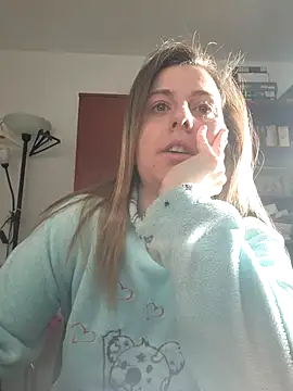 Snapshot of Sareyxon chatting on December 5, 2025, 8:45 am Sareyxon online show from December 5, 2025, 8:45 am