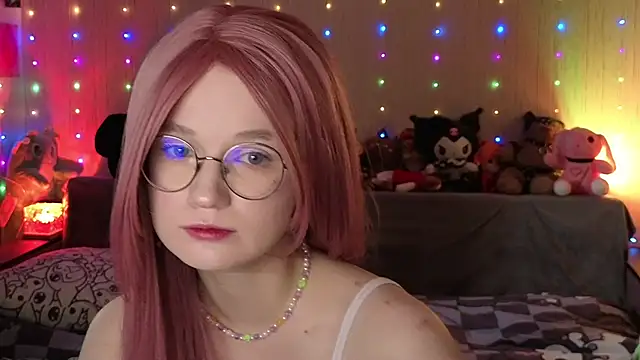 Kitty smalltits online show from March 3, 2026, 6:41 am