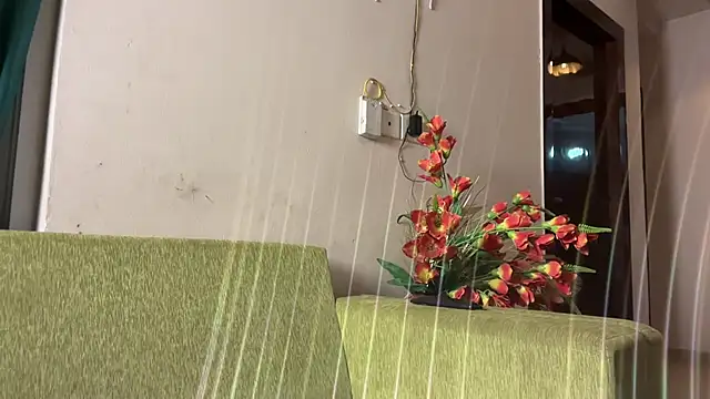 Piyyuu online show from April 11, 2026, 5:28 pm