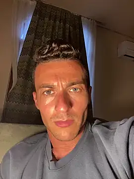 3turkish6model9 online show from May 13, 2026, 4:37 pm