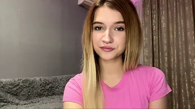 Snapshot of VikkiWittel chatting on December 1, 2025, 4:56 pm VikkiWittel online show from December 1, 2025, 4:56 pm