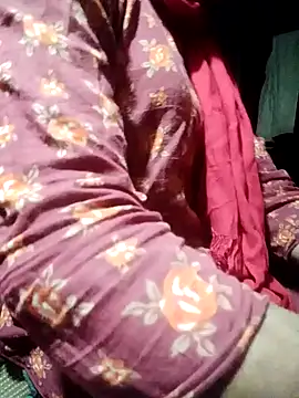 qeen3321 online show from December 1, 2025, 2:55 pm