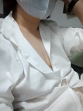 Snapshot of miniiceyya chatting on February 11, 2026, 4:56 pm miniiceyya online show from February 11, 2026, 4:56 pm