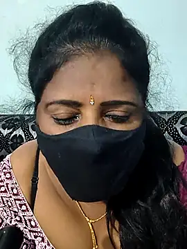 Snapshot of siri_telugutamil chatting on December 14, 2025, 12:05 am siri telugutamil online show from December 14, 2025, 12:05 am