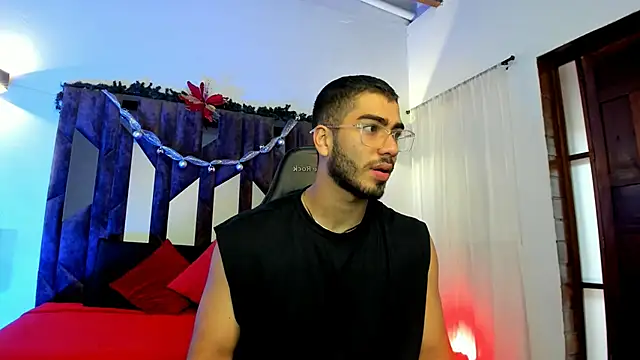 Snapshot of Franco_banderas chatting on December 3, 2025, 3:21 pm Franco banderas online show from December 3, 2025, 3:21 pm