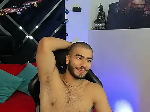 Snapshot of Franco_banderas chatting on December 16, 2025, 2:22 pm Franco banderas online show from December 16, 2025, 2:22 pm