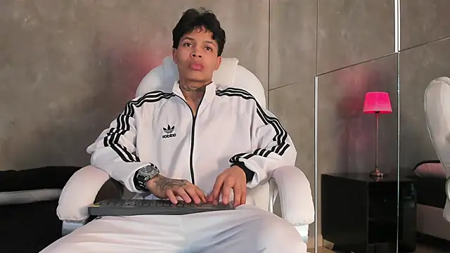 Renzo Dogan online show from December 16, 2025, 7:19 pm