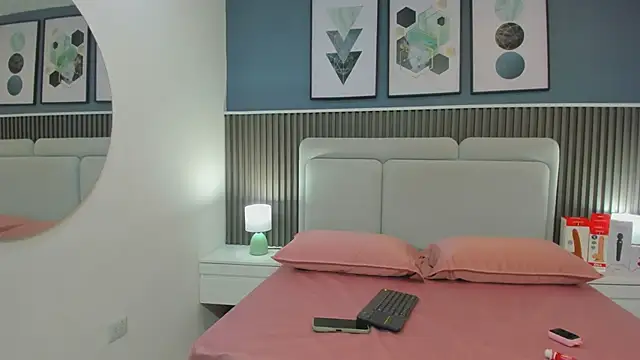 Miia cute18 online show from March 12, 2026, 11:38 am