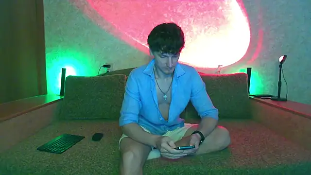 mr Love Anders online show from December 19, 2025, 11:39 am