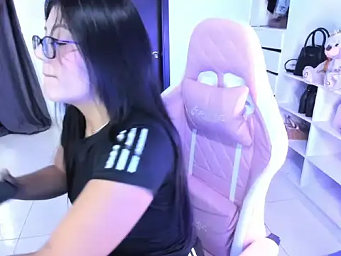 Snapshot of cristina697 chatting on March 30, 2026, 7:48 pm cristina697 online show from March 30, 2026, 7:48 pm