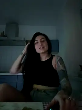 Snapshot of Ruby_yy chatting on December 13, 2025, 7:53 pm Ruby yy online show from December 13, 2025, 7:53 pm