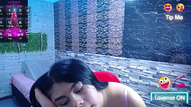 Snapshot of emma_petit07 chatting on December 13, 2025, 7:53 pm emma petit07 online show from December 13, 2025, 7:53 pm