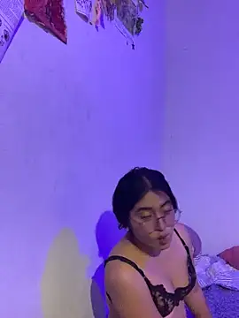 Snapshot of Arely-L1 chatting on February 13, 2026, 12:17 am Arely-L1 online show from February 13, 2026, 12:17 am