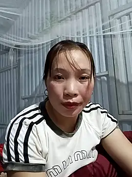 Evelyn-n online show from December 15, 2025, 11:47 am