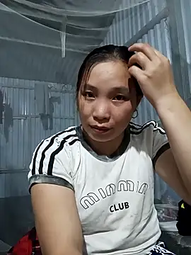 Evelyn-n online show from March 23, 2026, 11:58 am