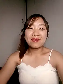 Minsssa20 online show from April 5, 2026, 11:18 am