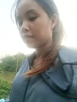 Pretty-haert online show from December 15, 2025, 9:57 am