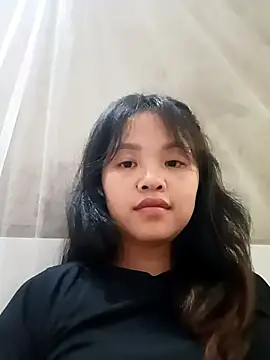 Pretty-haert online show from April 9, 2026, 6:19 am